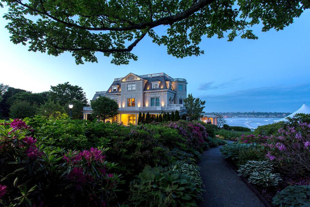 The Chanler at Cliff Walk Main image 1